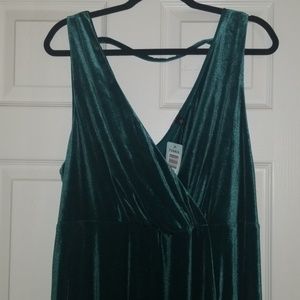 Torrid green velvet dress size 2 (plus)